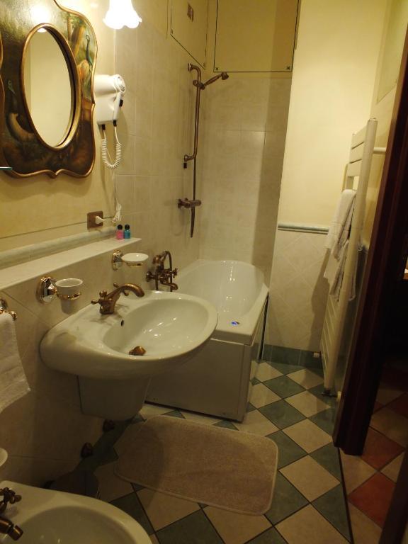 La Contrada Dei Monti Otel Orta San Giulio Dış mekan fotoğraf